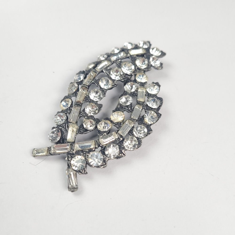 Vintage Rhinestone‎ Leaf Brooch Clear Baguette Round Pot Metal Silver Tone Pin